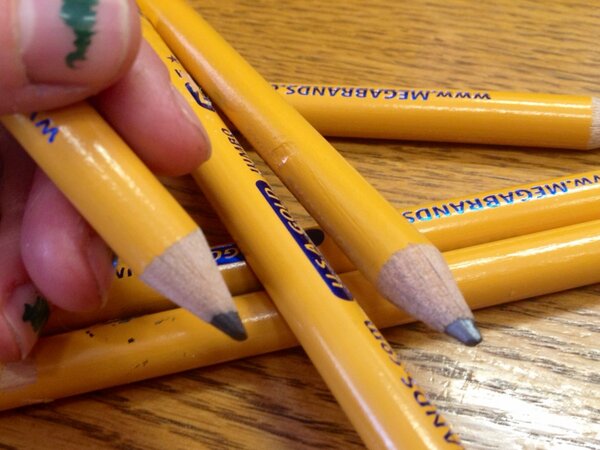 audiohelkuik's tweet image. My new cartoony pencils! #JUMBOsized
