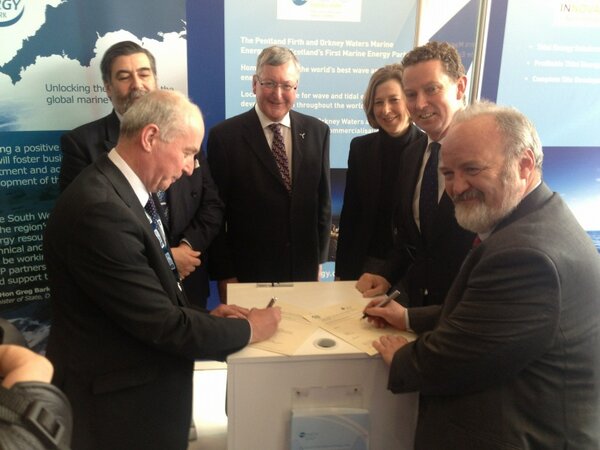GregBarkerUK's tweet photo. More good news for UK marine sector, just witnessed MOU btwn our first 2 Marine Energy Parks #Growth http://t.co/9j5XPSZUNq