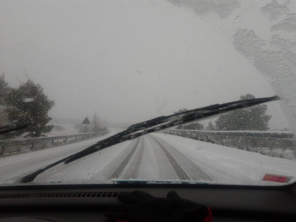 MPG_93's tweet photo. @veropargar92 Hemos sobrevivido de milagro! Odio este tiempo y sino q se lo digan a @Anen90 !! http://t.co/UTbqemfWUC