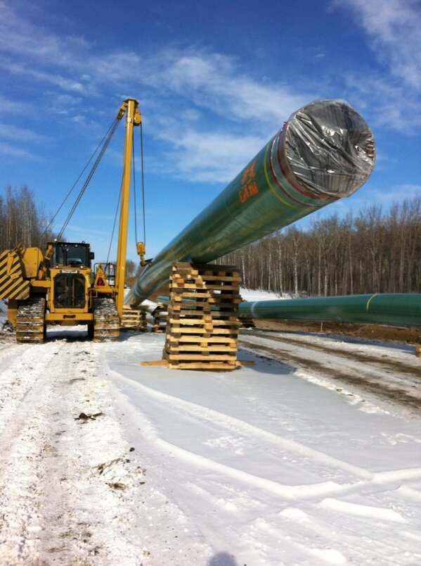 jared3160's tweet photo. Now that's a skid pile http://t.co/557byXHFEw