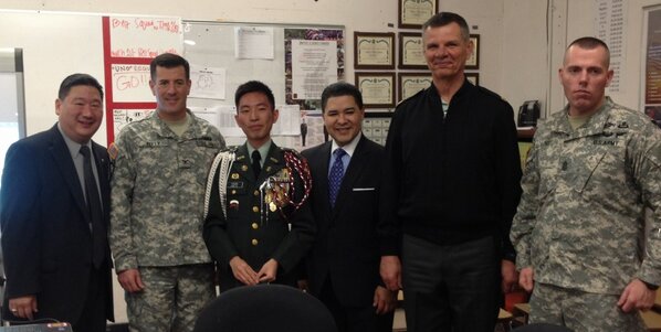 Peterson_M_'s tweet photo. Superintendent Caranza meets Colonel Kelly from 8th Brigade Cadet Command at Lowell http://t.co/2tFXIN2071