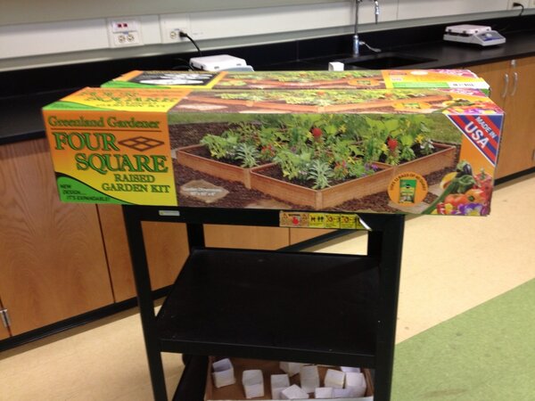 TeachAgBmore's tweet photo. Awesome delivery! #raisedbeds #foodinthecity http://t.co/mS5gGE01GL