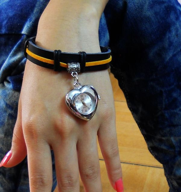 WatchHandmade's tweet image. Heart Wrap Women Handmade Watch Leather Bracelet etsy.com/listing/124562…
