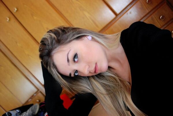 Fenny__yy's tweet photo. Boa tarde quinta-feiraaa!!! http://t.co/33keLBLET3