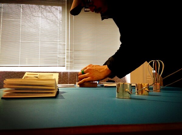 BrawniDesign's tweet image. Setting up today with @tsuwan1982 #silverproject #exhibition #UniversityofBrighton