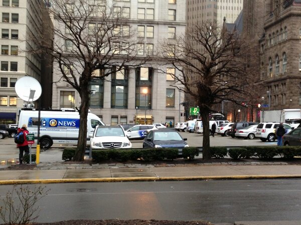 PghSquire's tweet image. Pgh's ever trenchant TV news #stillwaiting.  #stepdahn