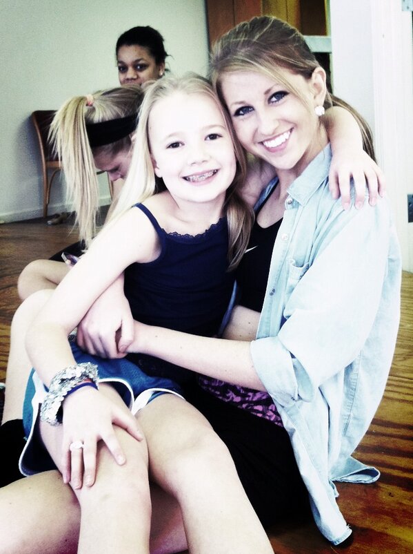 _sydmarszalek's tweet image. I love my little Syd! #dancingdivas #twins 👯🎀❤