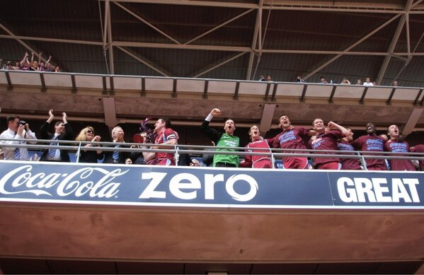 MooreWarp's tweet photo. @simonelliott33 Remember what a day !!!! http://t.co/MmtZRzg2uw