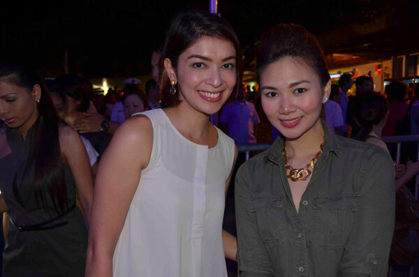 kailim1's tweet photo. Thanks migs! “@migspastor: @kailim1 @BCbench @AEO_PH Glam moms at the AEO Phils launch. http://t.co/zSl7EFmx9M” @malourom