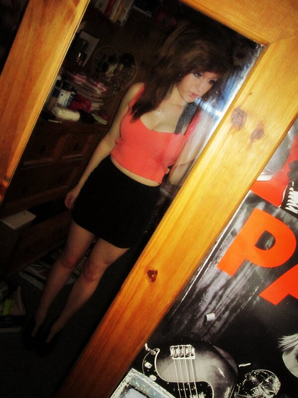 pornbears's tweet photo. hiya 
#lol #crop #top #new http://t.co/lNUvwgWweZ