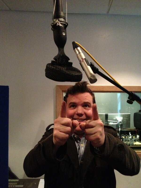 ryanaoinglis's tweet image. Look how happy he is #Coles4038 #neumannkm184 #violinrecording