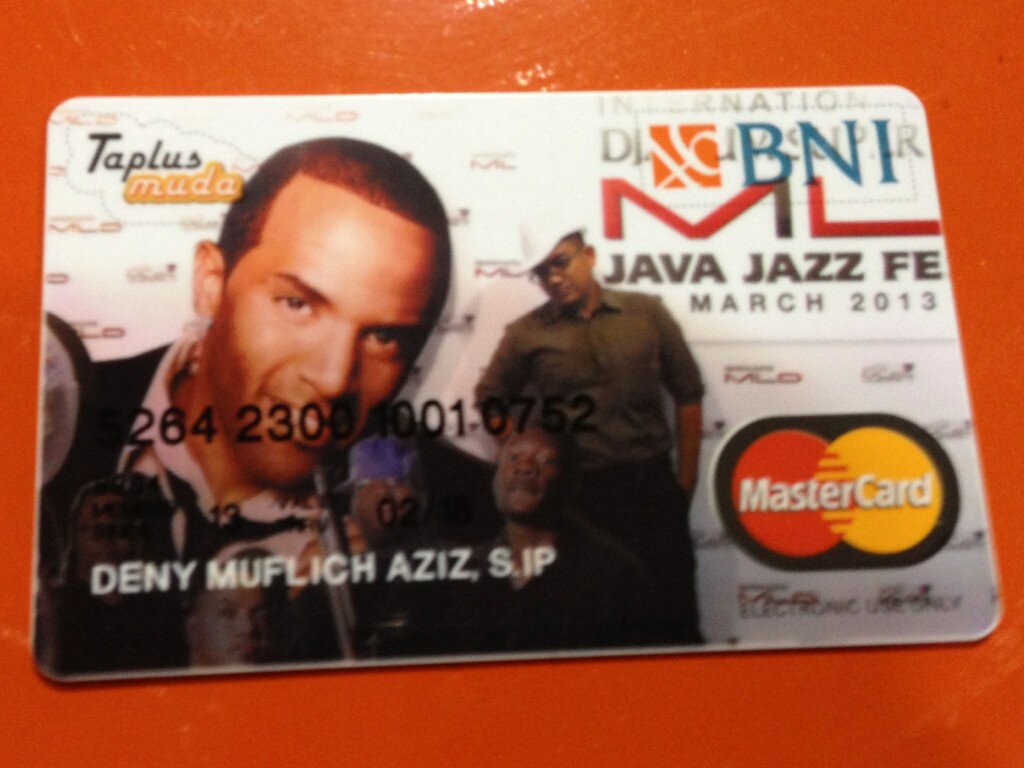 BNI on Twitter: "Kartu ATM BNI Taplus Muda. Desain sendiri 