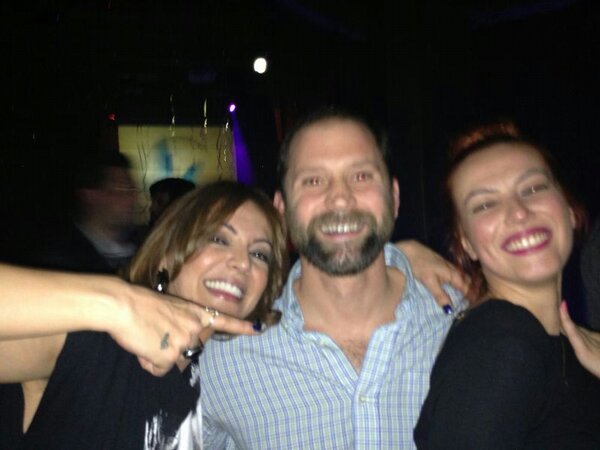 Valentingp1's tweet photo. MADE IN CADIZ! Gracias guapas por las risas de ayer! 
@veronicatruji @MercheOficial http://t.co/f4CPmGgQi1