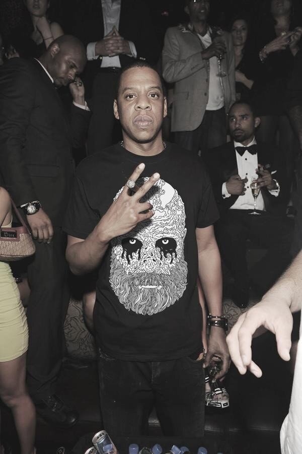 TeemuPotapoff's tweet photo. Huh-vitun-huh! Jay-Z rokkaa #huoratron'ia! #kova http://t.co/5bbalnUUbF