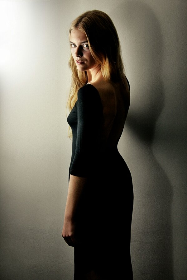 keithrogersfoto's tweet image. And shooting with the equally beautiful @Ellieetomlinx  v.soon #modelsisters #cara #fashion #beauty #photography