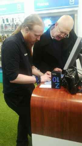 robinj220's tweet image. Z10 goes on sale in Ireland today with @o2irl... sale done! #bb10 #blackberry10 #o2irl #teamblackberry #o2z10