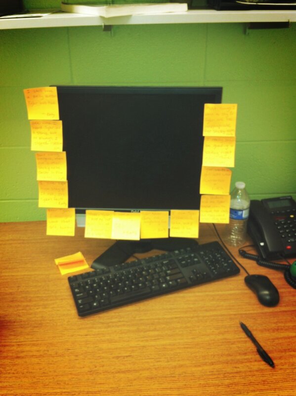 mack_g's tweet image. i heart my peeps! this isn&apos;t even meant for me but @KT_Moore2Love still made my morning. #postitoverload