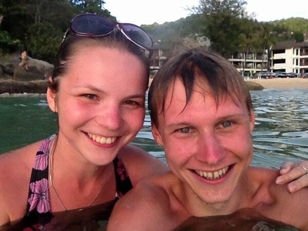 carnivore87's tweet photo. Мы) Довольные и загорелые. http://t.co/VxKcyuRJz7