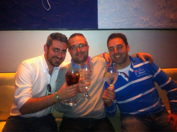amh0309's tweet photo. Calentando pa un concierto http://t.co/5dmGr0HXIg
