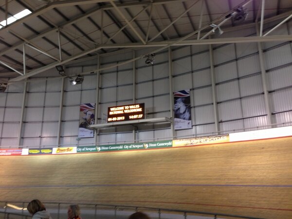 neileddy's tweet image. @jc23golf you love to have a go mate, amazing fun. Team persuit, flying 500m etc #trackriding