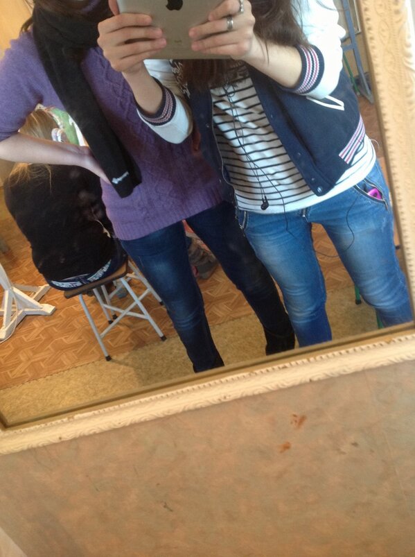 zhin4enko's tweet photo. мы с таней хернёй страдаем ох ох ох) http://t.co/kFhect9OKF