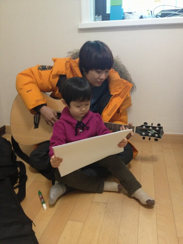 hellobaby_7's tweet photo. 이렇게 좋아해주시니 정민세트 투척!
♥겸둥이 정민아빠 아기정민♥
10화는 더 재미있다는 소문이ㅇ_ㅇ http://t.co/jObBFs3DUD