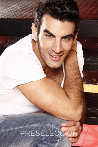 JattinJavierFan's tweet photo. @JattinJavierFan
Como le sienta el blanco a @JattinJavier vía: @Oficina_MDSV http://t.co/YE5O3O567k
