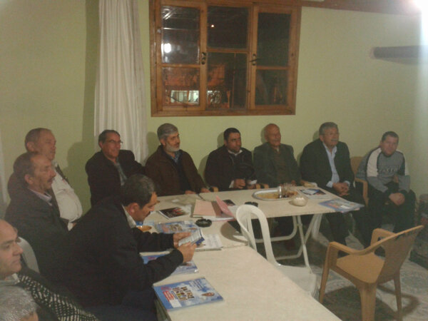 AKFEKE's tweet photo. MART AYININ BİRİNCİ GÜNÜNDE OLAĞAN YÖNETİM TOPLANTISINI TÜM TEŞKİLATIMIZIN KATILIMIYLA YAPMIŞ BULUNUYORUZ. http://t.co/CbLXFmfj8H