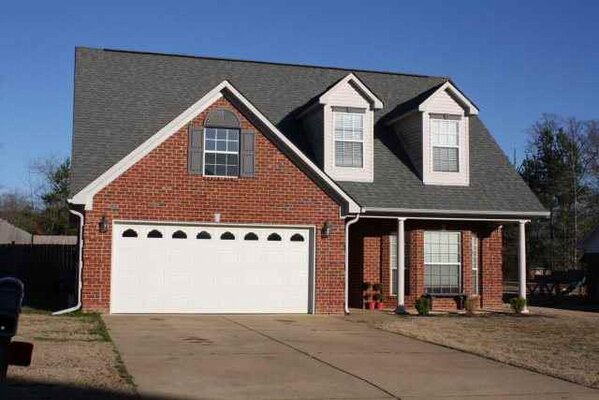 RemaxLegacyMS's tweet photo. Sold! Another closing for Remax Legacy Realty's Bob Myers! http://t.co/aRRrUBGEiP http://t.co/fDXna0oNdX
