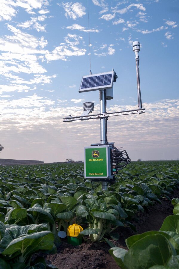 JohnDeere's tweet photo. Check out our new environmental and weather sensors on John Deere Field Connect! http://t.co/awF2GeukGT #FarmSight http://t.co/wob16lyHLz
