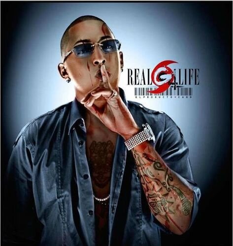 Elproductomasc2's tweet photo. RT Solo si amas las canciones de este hombre. http://t.co/vtrdzTEQul
