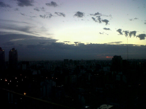 rochicava's tweet photo. Pequeña tormenta! Se viene http://t.co/jjWjKJ2Mv2