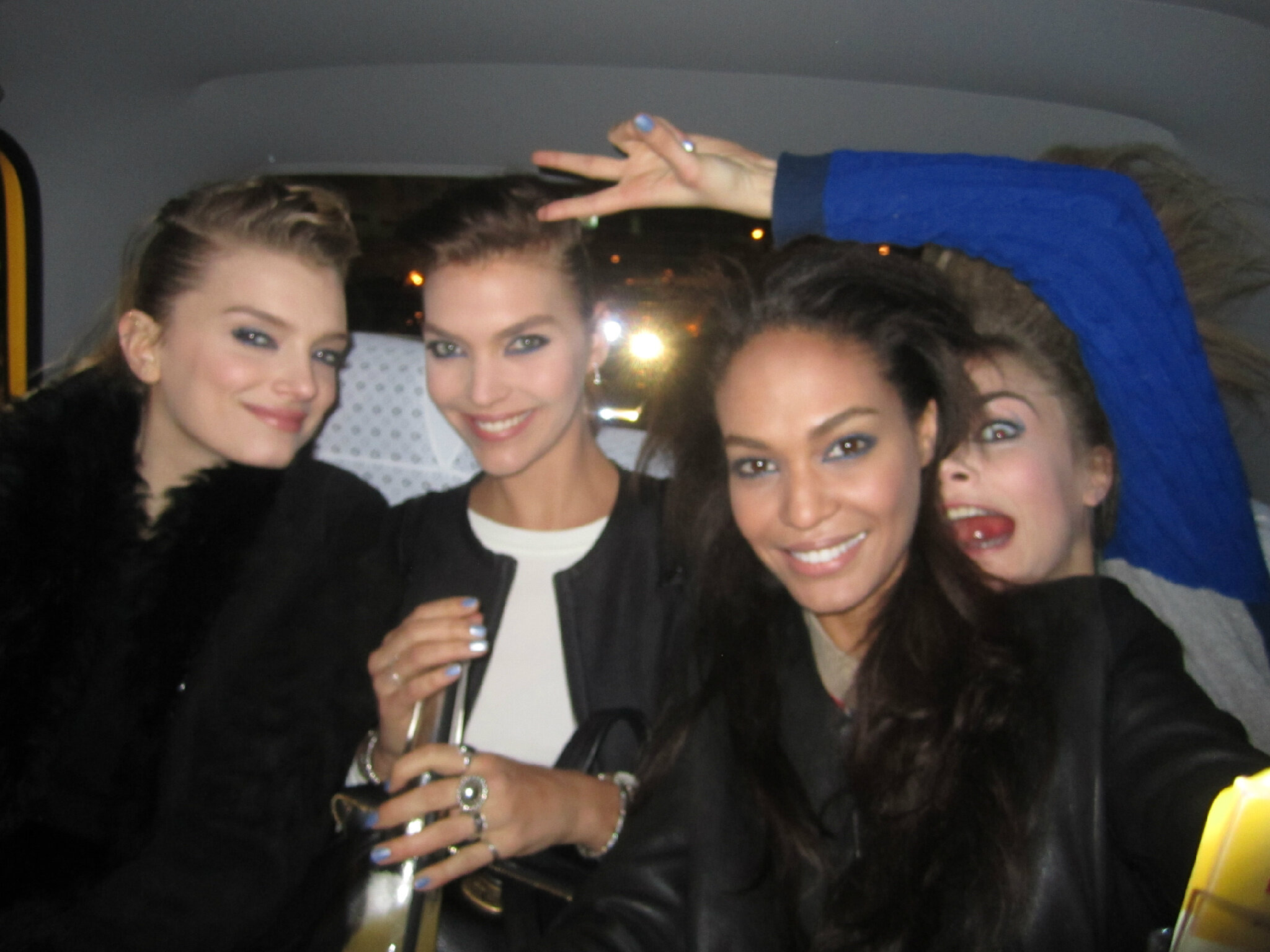 BETr1ycCUAIhAaa.jpg:large