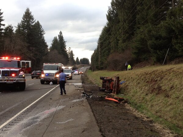 SandyFireDist's tweet photo. Sandy fire photo. Tractor hit by SUV. http://t.co/kB25CK7Yda