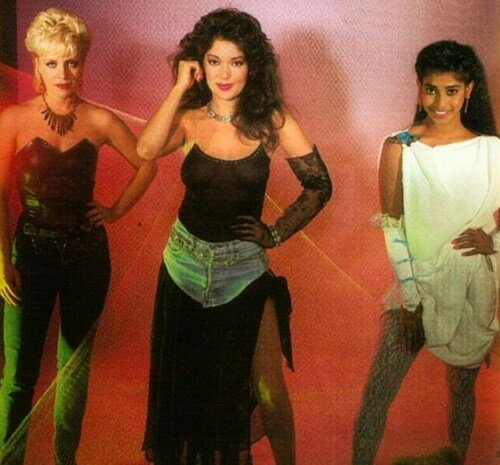 Susan, you have such a beautiful smile! <a href="/SusanMoonsie/">Susan Moonsie</a>