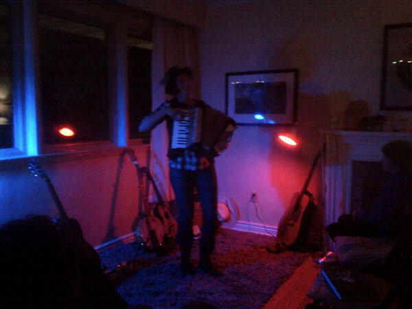 KateSiena's tweet photo. @awnateixeira playing at house concert in Peterborough, ON!! Incredible!! http://t.co/9ZYNDl1IZj