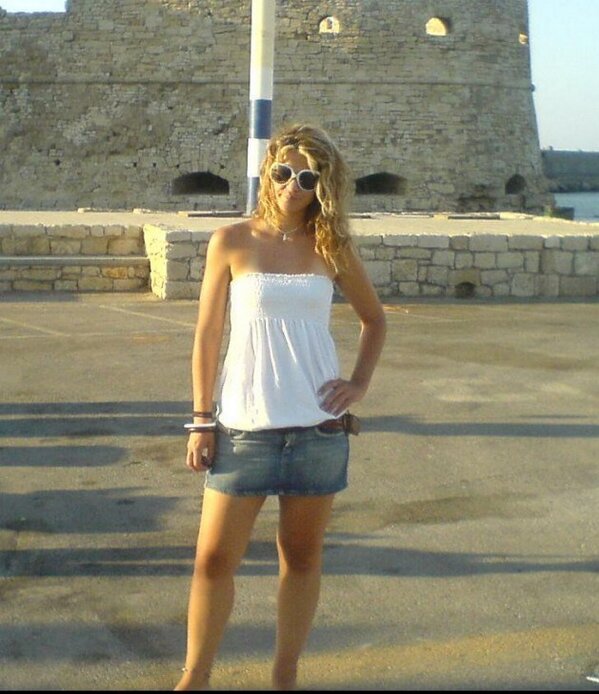 NataliaBellini2's tweet photo. Happy Saturday http://t.co/CQ90b1gS4E