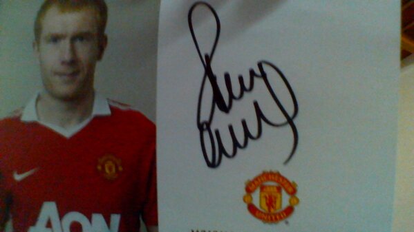 aadityahari's tweet photo. Paul Scholes autograph received ,..yipeee!!!!! http://t.co/ZEF4fl7uUk