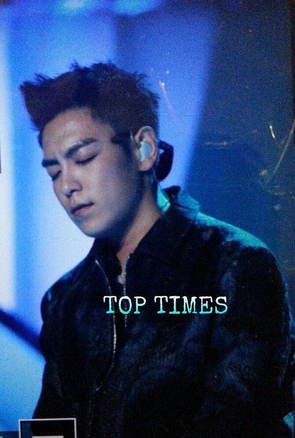 [2/3/13][Pho] BIGBANG biểu diễn tại Samsung Blue Day Festival ở Nam Kinh, TQ BEW1LG8CQAIi9fe