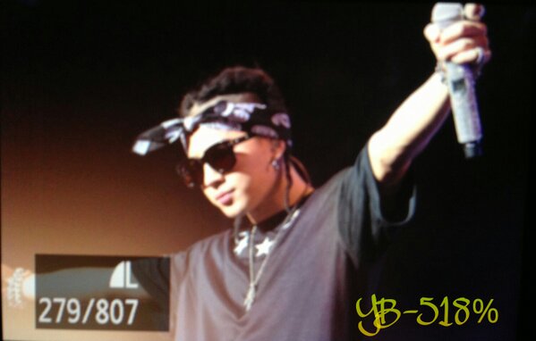 [2/3/13][Pho] BIGBANG biểu diễn tại Samsung Blue Day Festival ở Nam Kinh, TQ BEW2DTDCEAAVeoD
