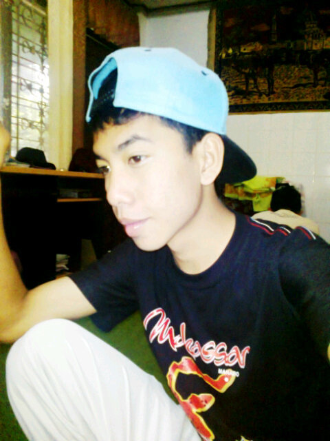 yaruf100's tweet photo. Galau http://t.co/15OBfPl1Pb