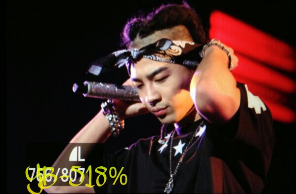 [2/3/13][Pho] BIGBANG biểu diễn tại Samsung Blue Day Festival ở Nam Kinh, TQ BEW4EqqCcAAYiB-