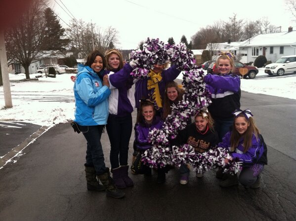 JenelBoston's tweet photo. Holland Patent Cheerleaders representing News Channel 2! @WKTV #HeartRunWalk! http://t.co/fc8aVSzeIt