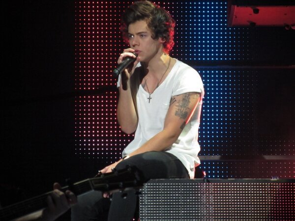 [TMH tour 2013] Photos - Page 2 BEWXS9GCEAAx-0Y