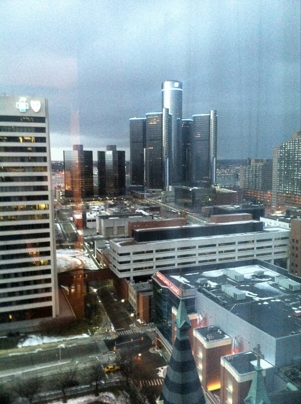 donkdaddy's tweet photo. No sleep my mind racing thinking about the money an all the time I wasted an enjoying my view of the city http://t.co/j5vkUKkNZz