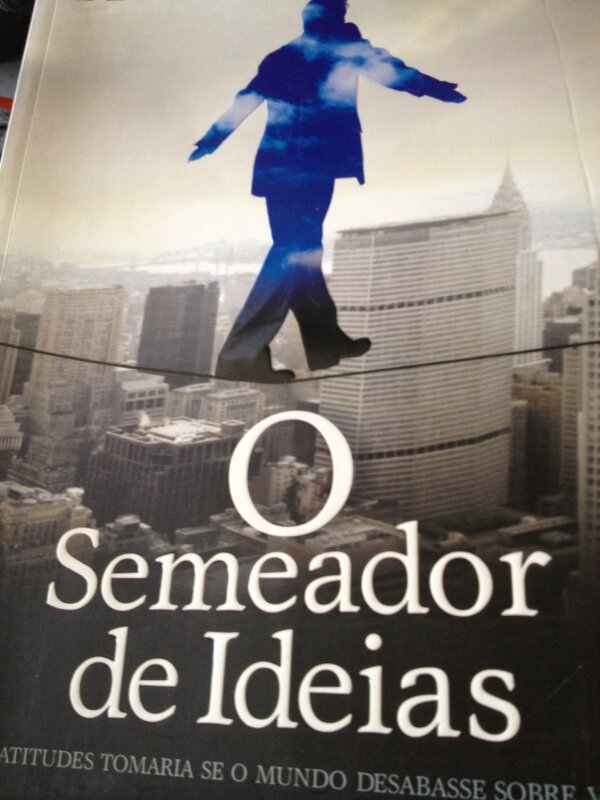 aleclarinete's tweet photo. Viagens longas, fundamental a companhia de um bom livro!!!
Belem-PA aí vou eu!!! http://t.co/y48Y5rMCv7