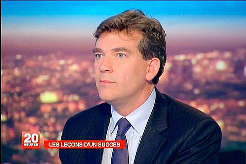 AfterEight13's tweet photo. #AvouezQue celui là aussi n'est pas mal aussi comme crétin (à croire que l'on a que ca au gouvernement...) http://t.co/8lE0pzGjhM