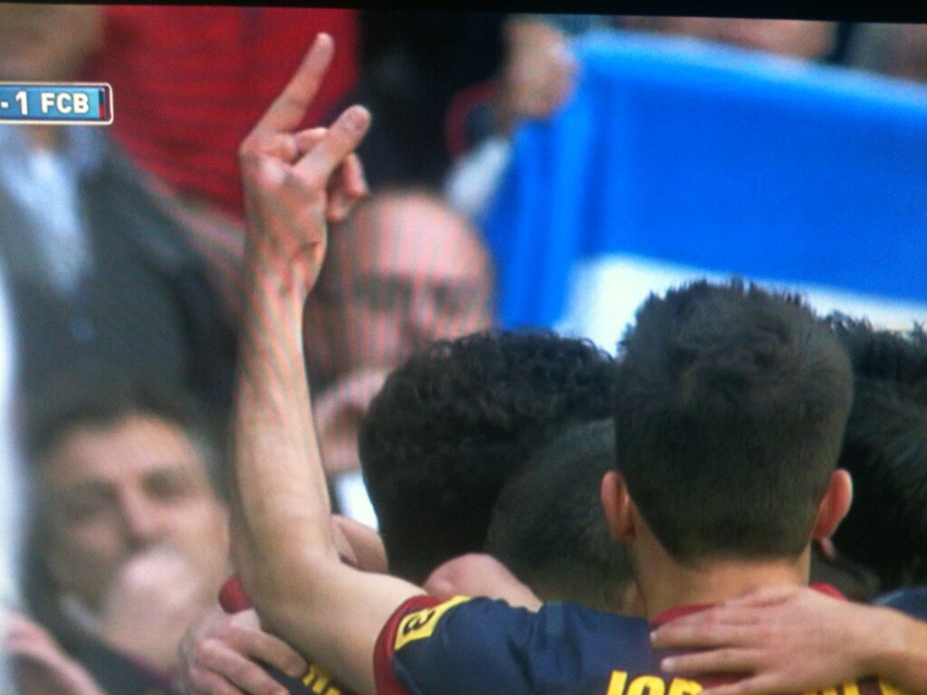 BEXOpi4CAAAILBt.jpg:large