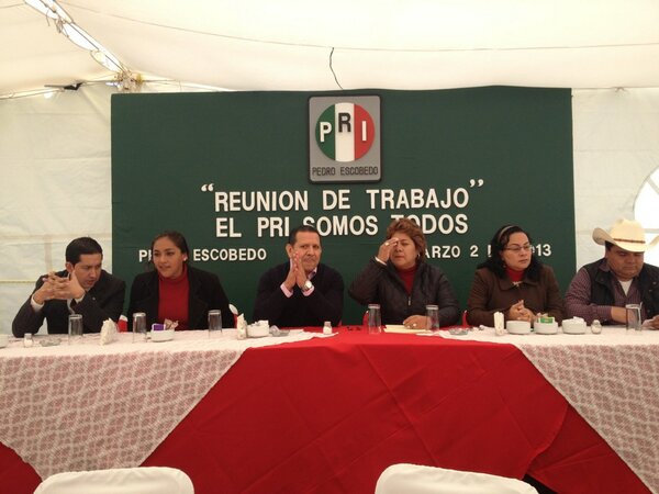juanjose_jy's tweet photo. @Alonso_Landeros @esausigala @BocanegraAlex @delvimdiputada http://t.co/NXymCZyyEj