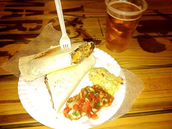 sonny_ashmiller's tweet photo. @ElGuatemaltec0 #burrito @kriskrispylynch food choice of the day! http://t.co/BOhvSmzcnl